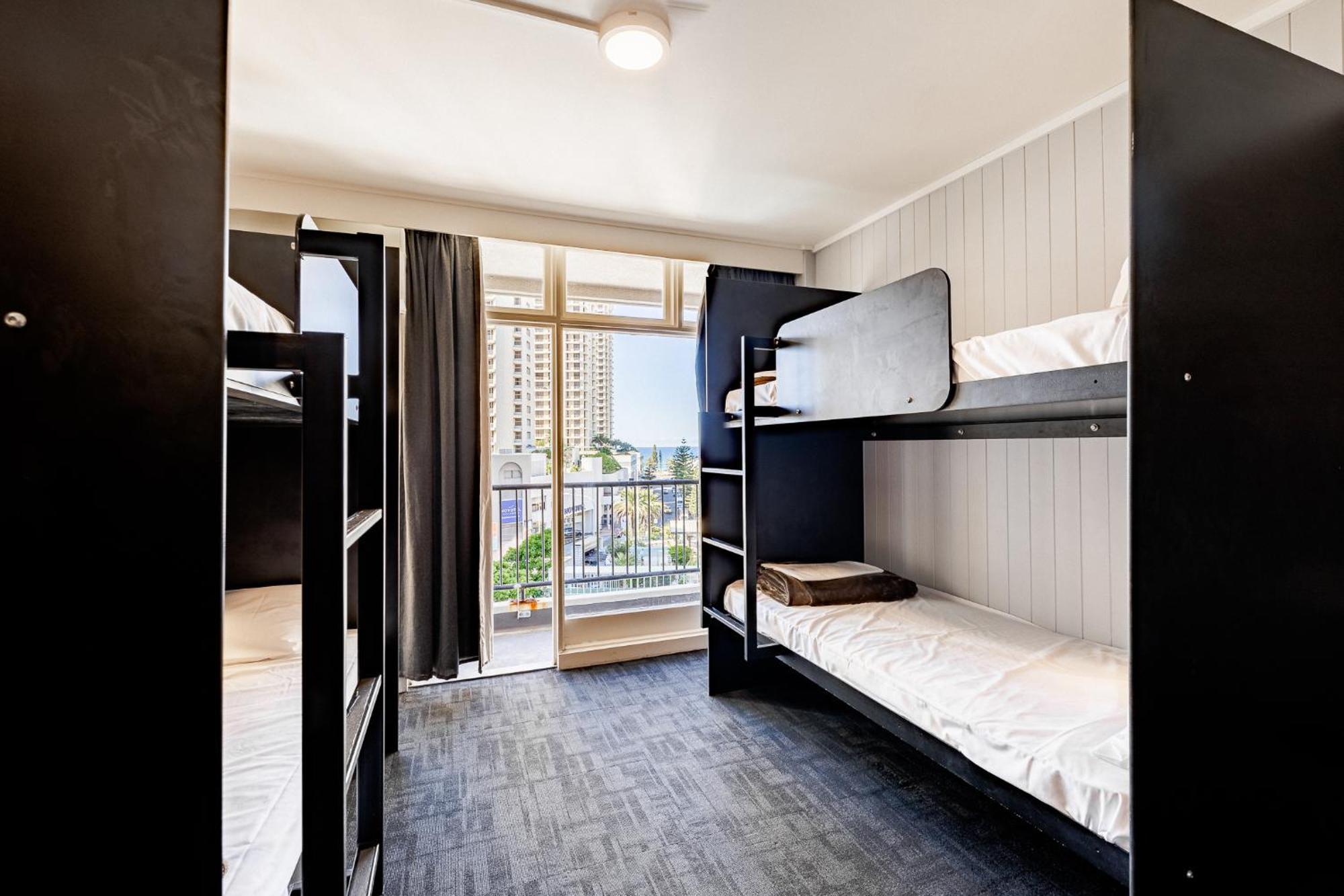 Bunk Surfers Paradise International Backpacker Hostel (Adults Only) Gold Coast Exterior foto