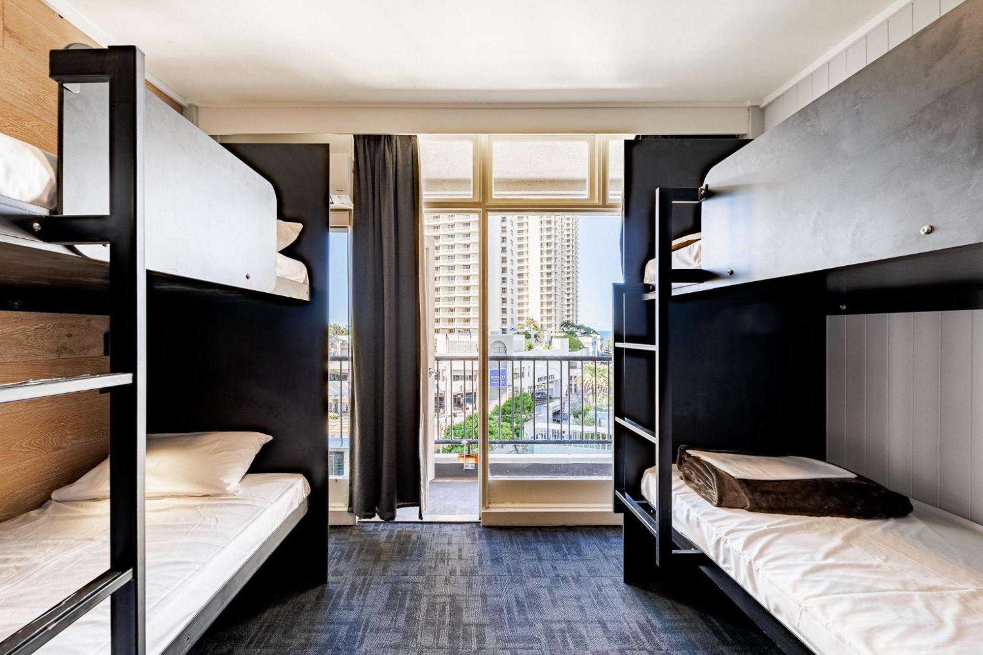 Bunk Surfers Paradise International Backpacker Hostel (Adults Only) Gold Coast Exterior foto