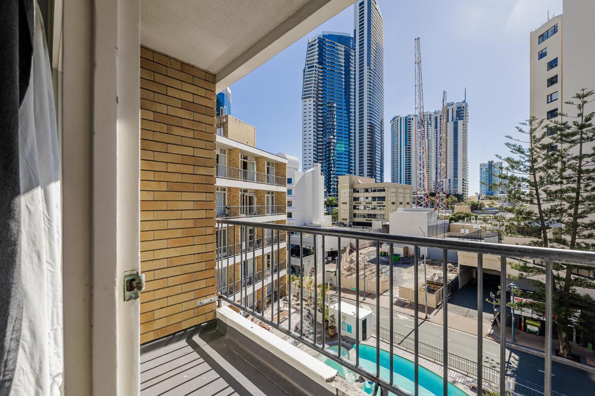 Bunk Surfers Paradise International Backpacker Hostel (Adults Only) Gold Coast Exterior foto